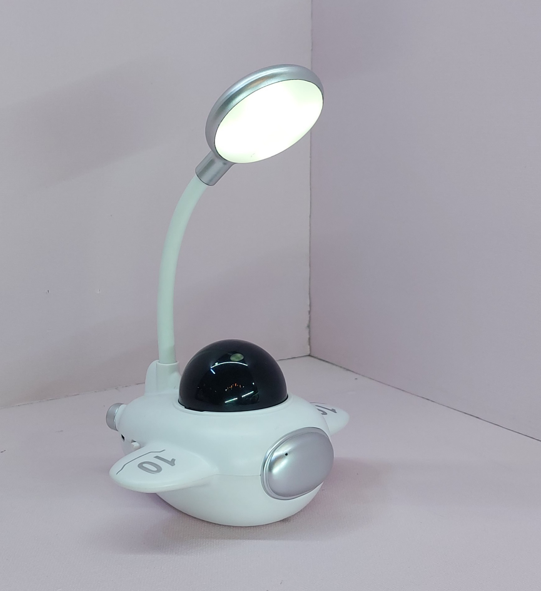 چراغ مطالعه هواپیما