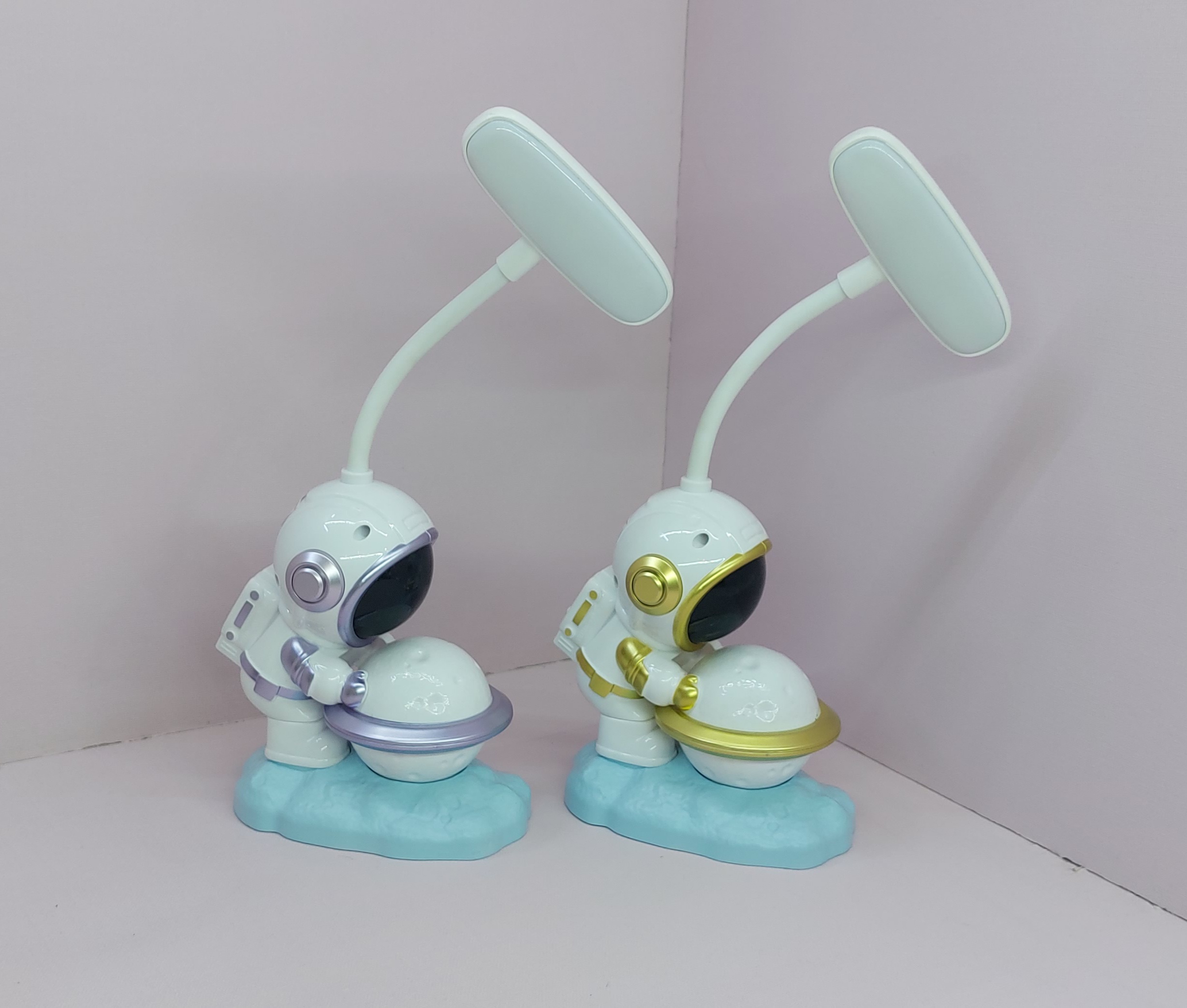 چراغ خوب و مطالعه فضانورد